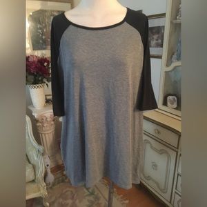 LULAROE gray/black tunic eXL
